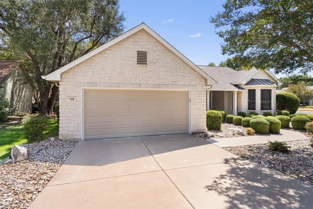 108 Cattle Trail Way Georgetown, TX 78633
