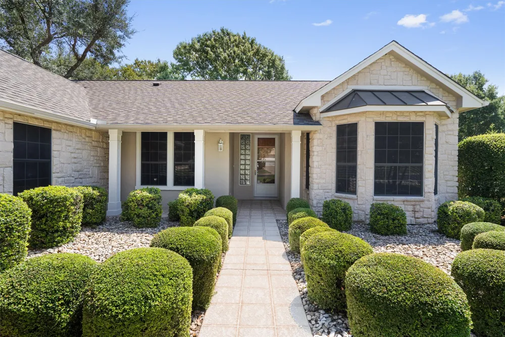 108 Cattle Trail Way Georgetown, TX 78633