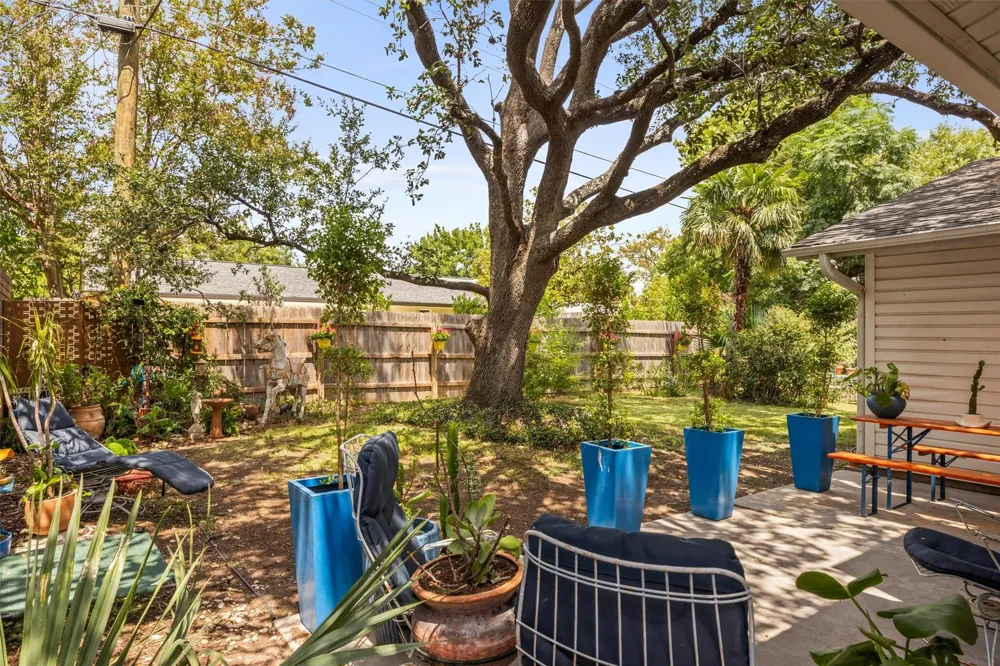 3304 Whitepine Drive Austin, TX 78757