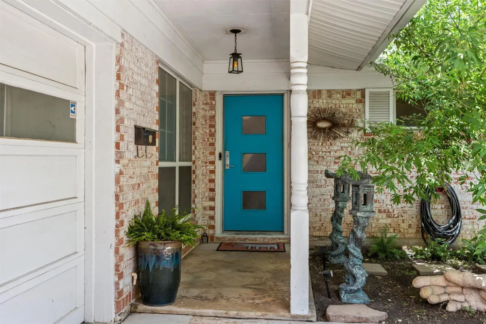 3304 Whitepine Drive Austin, TX 78757