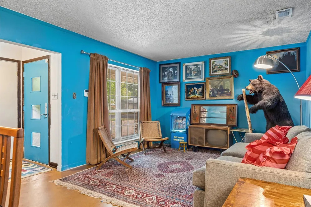 3304 Whitepine Drive Austin, TX 78757