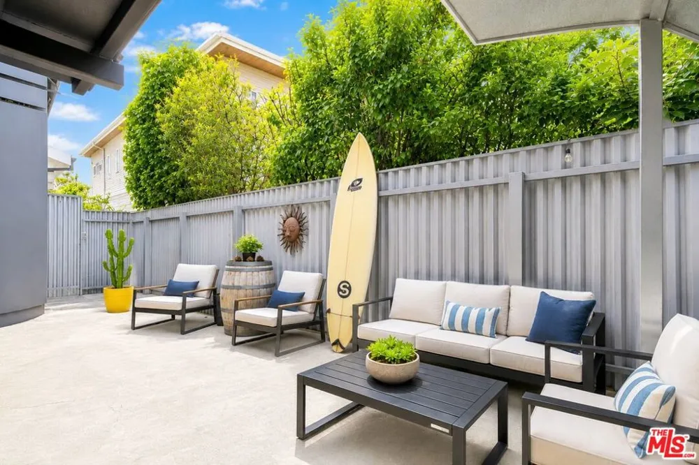 917 Palms Boulevard Venice, CA 90291