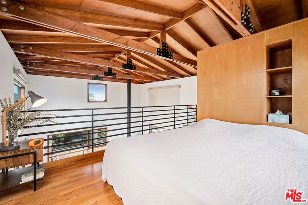 917 Palms Boulevard Venice, CA 90291