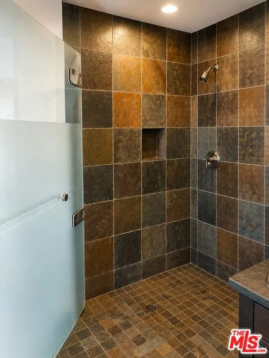 917 Palms Boulevard Venice, CA 90291