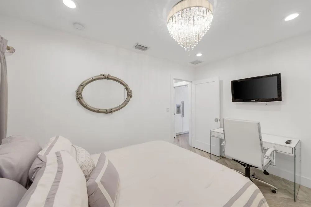 713 Forsyth Street Boca Raton, FL 33487