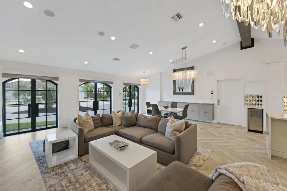 713 Forsyth Street Boca Raton, FL 33487