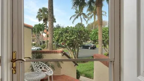 402 SEA OATS DRIVE #E Juno Beach, FL 33408