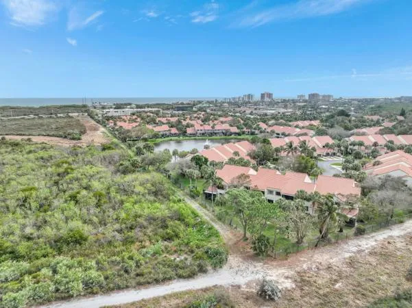 402 SEA OATS DRIVE #E Juno Beach, FL 33408