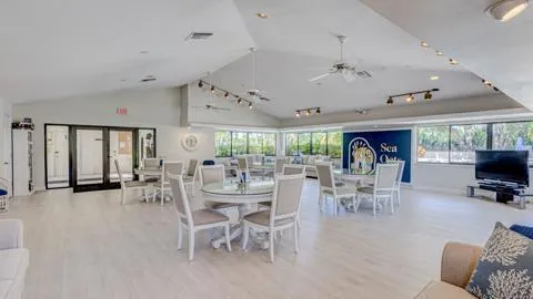 402 SEA OATS DRIVE #E Juno Beach, FL 33408