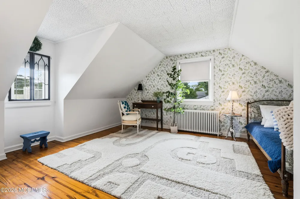 289 Roosevelt Avenue Oakhurst, NJ 07755