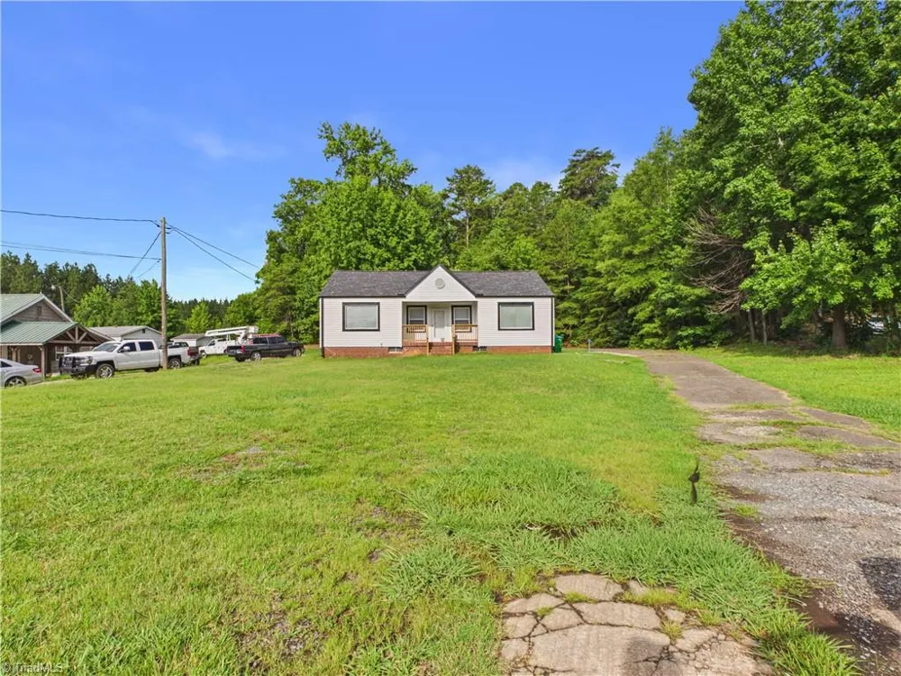 18492 NC Highway 109 Denton, NC 27239