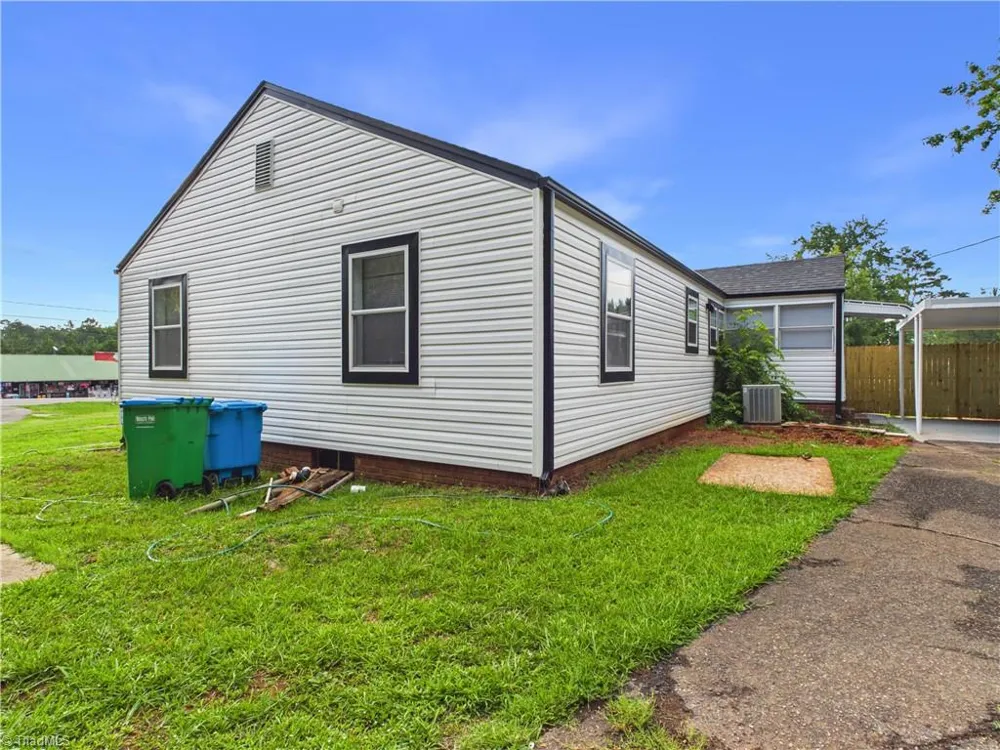 18492 NC Highway 109 Denton, NC 27239