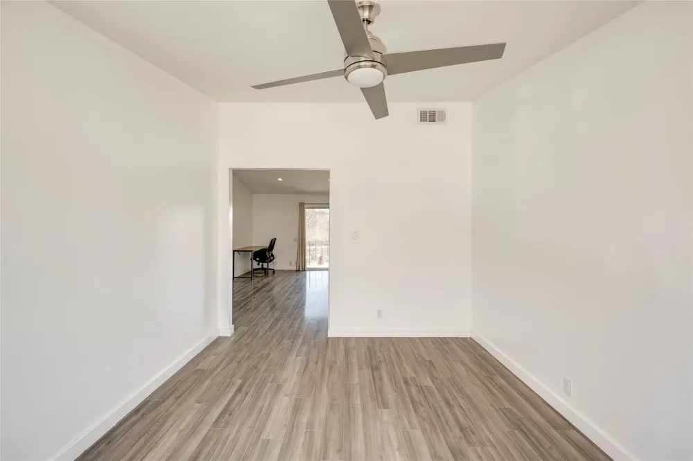 1304 Mariposa Drive #214 Austin, TX 78704