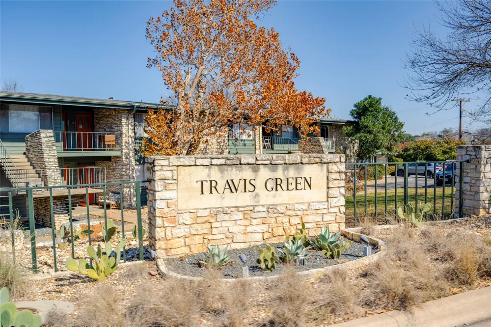 1304 Mariposa Drive #214 Austin, TX 78704