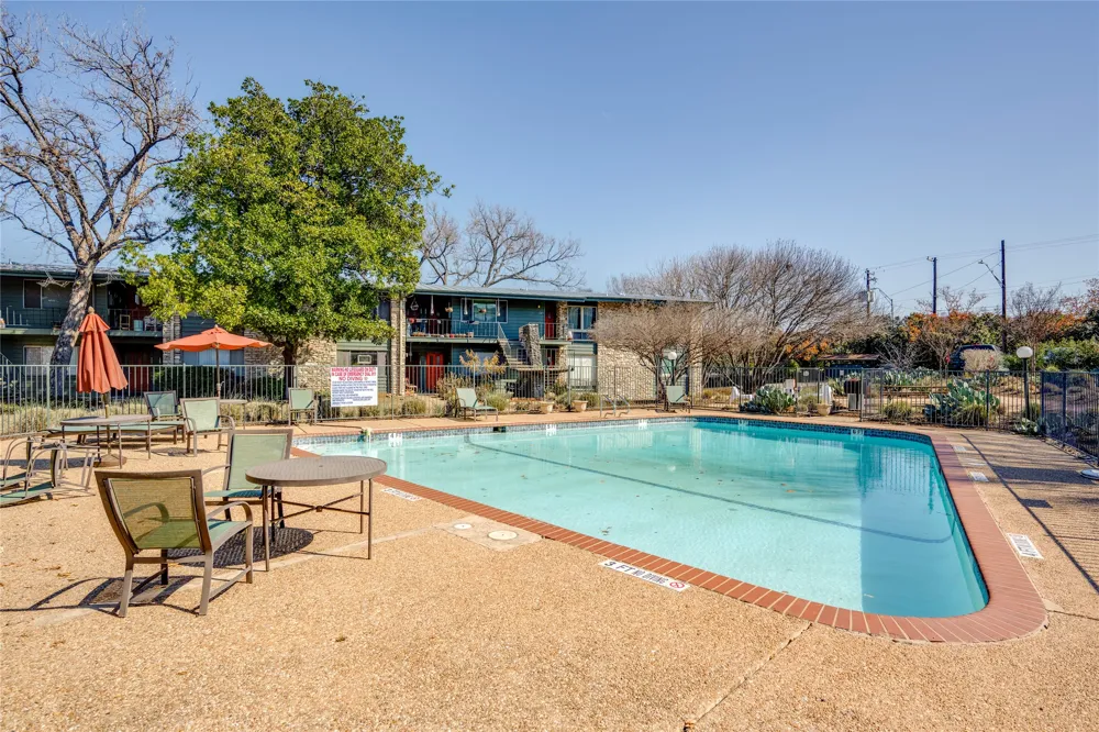 1304 Mariposa Drive #214 Austin, TX 78704