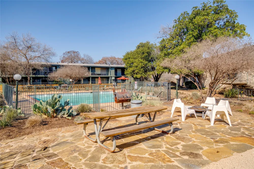 1304 Mariposa Drive #214 Austin, TX 78704