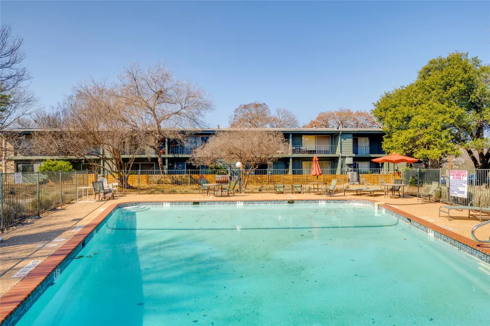 1304 Mariposa Drive #214 Austin, TX 78704