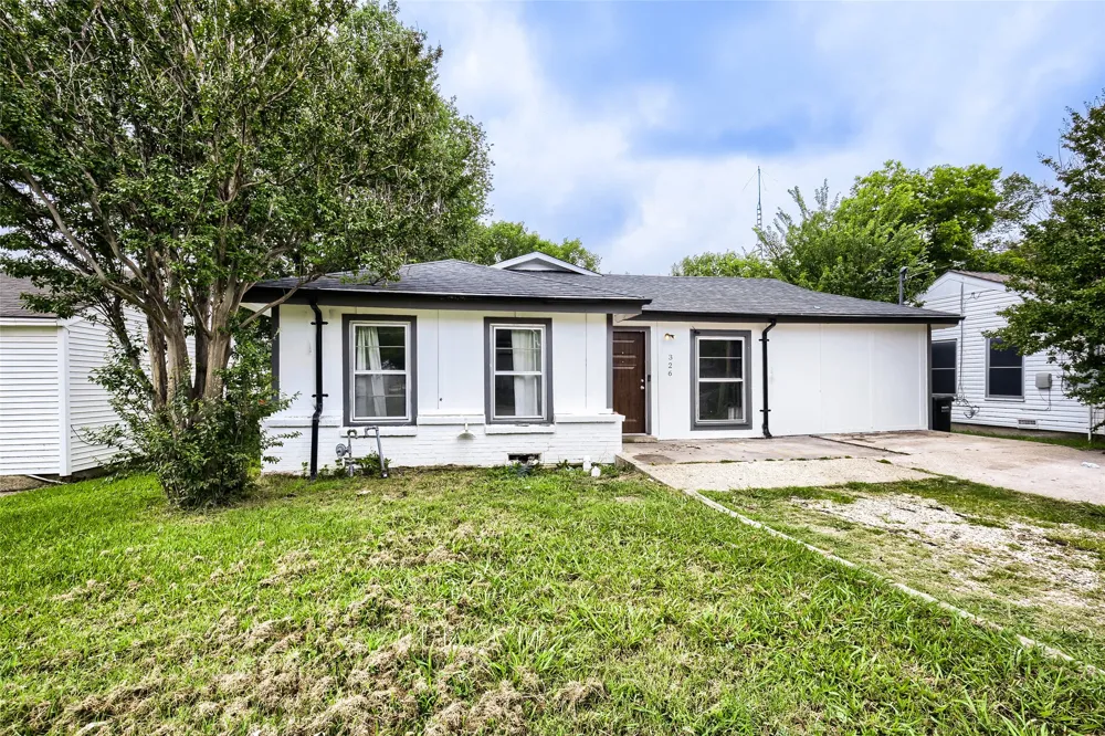 326 E Holley Street Mesquite, TX 75149