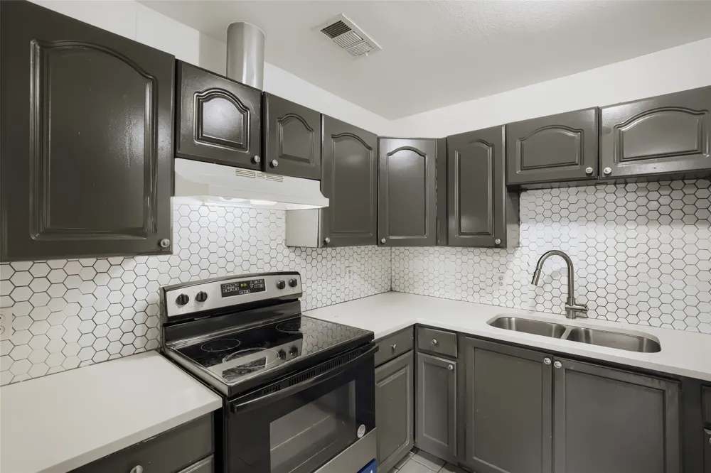 326 E Holley Street Mesquite, TX 75149
