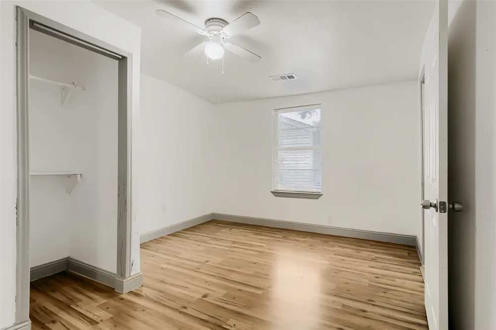 326 E Holley Street Mesquite, TX 75149