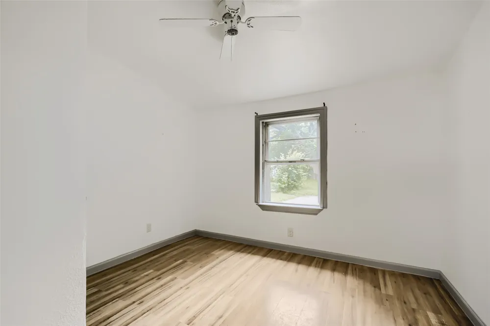 326 E Holley Street Mesquite, TX 75149