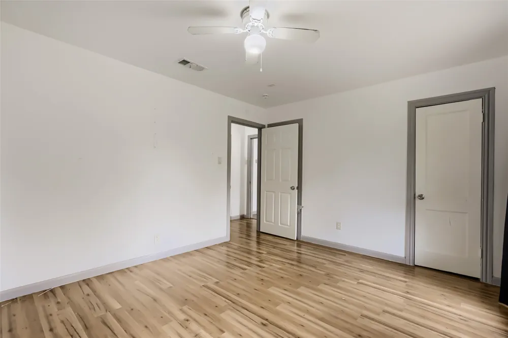 326 E Holley Street Mesquite, TX 75149