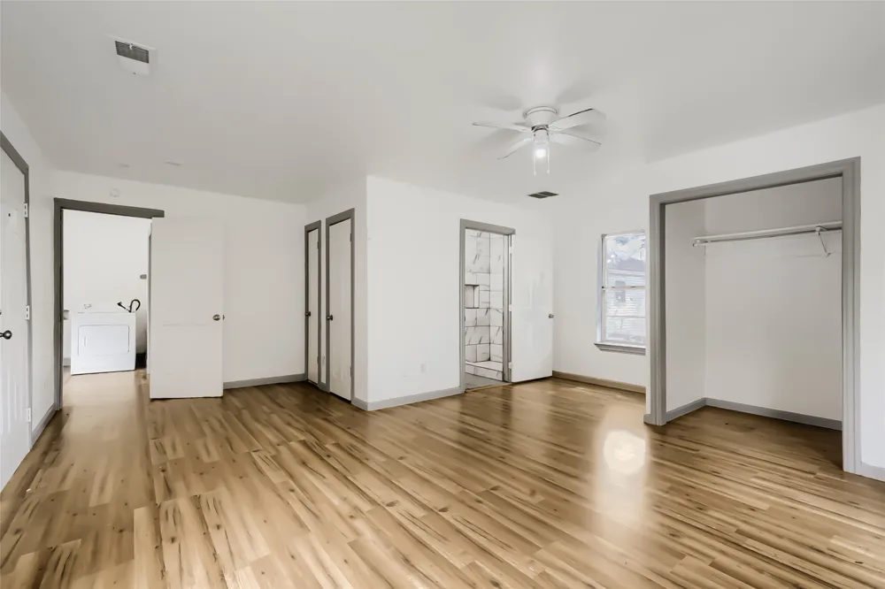 326 E Holley Street Mesquite, TX 75149