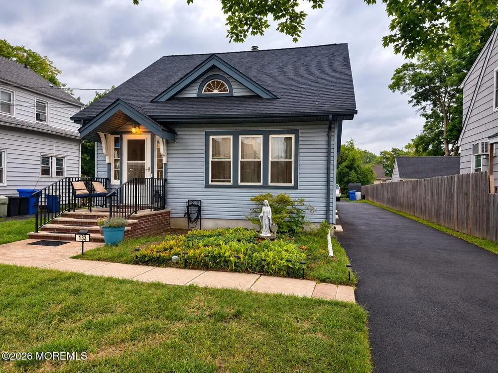 133 Stout Avenue Middlesex, NJ 08846