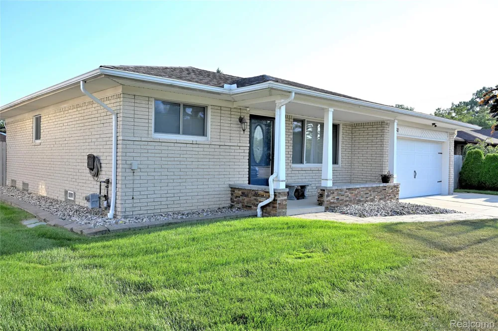 4030 Fox Hill Drive Sterling Heights City, MI 48310