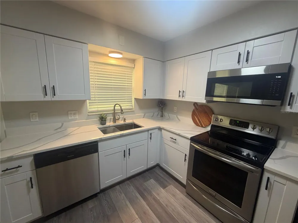 8350 BURGUNDY DRIVE Pinellas Park, FL 33781