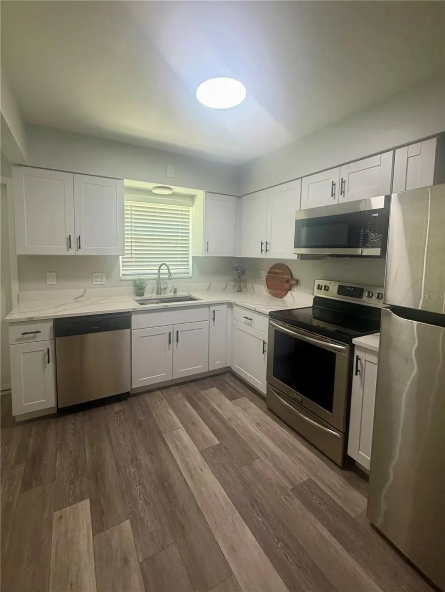 8350 BURGUNDY DRIVE Pinellas Park, FL 33781