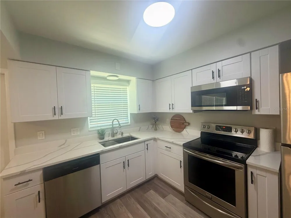8350 BURGUNDY DRIVE Pinellas Park, FL 33781