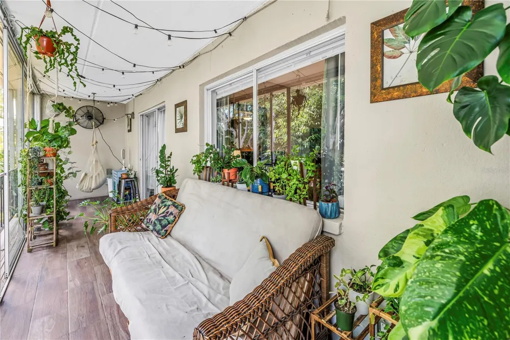 4435 1ST STREET NE #305 St Petersburg, FL 33703