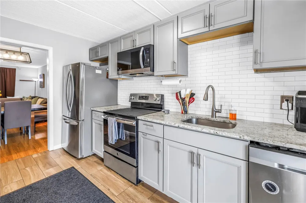 4435 1ST STREET NE #305 St Petersburg, FL 33703
