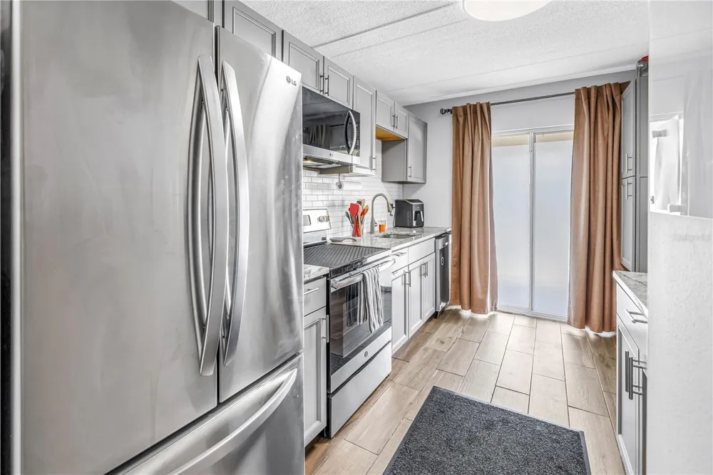 4435 1ST STREET NE #305 St Petersburg, FL 33703