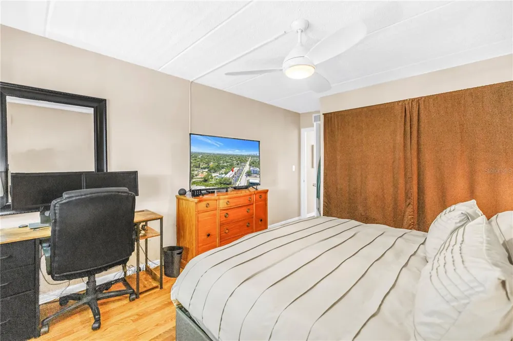 4435 1ST STREET NE #305 St Petersburg, FL 33703