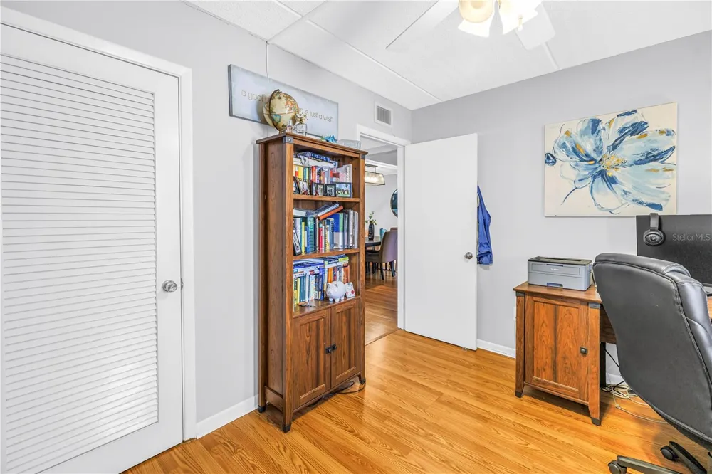 4435 1ST STREET NE #305 St Petersburg, FL 33703