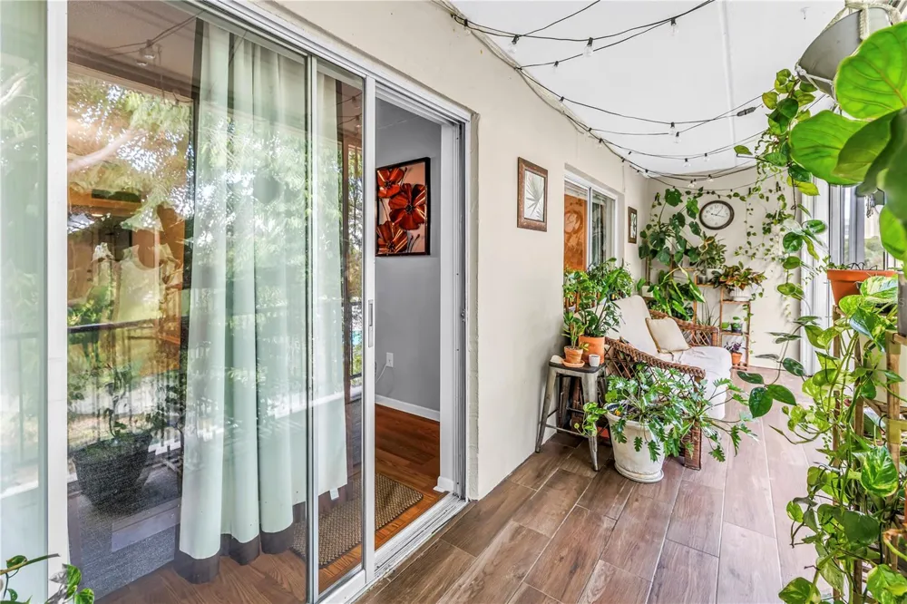 4435 1ST STREET NE #305 St Petersburg, FL 33703