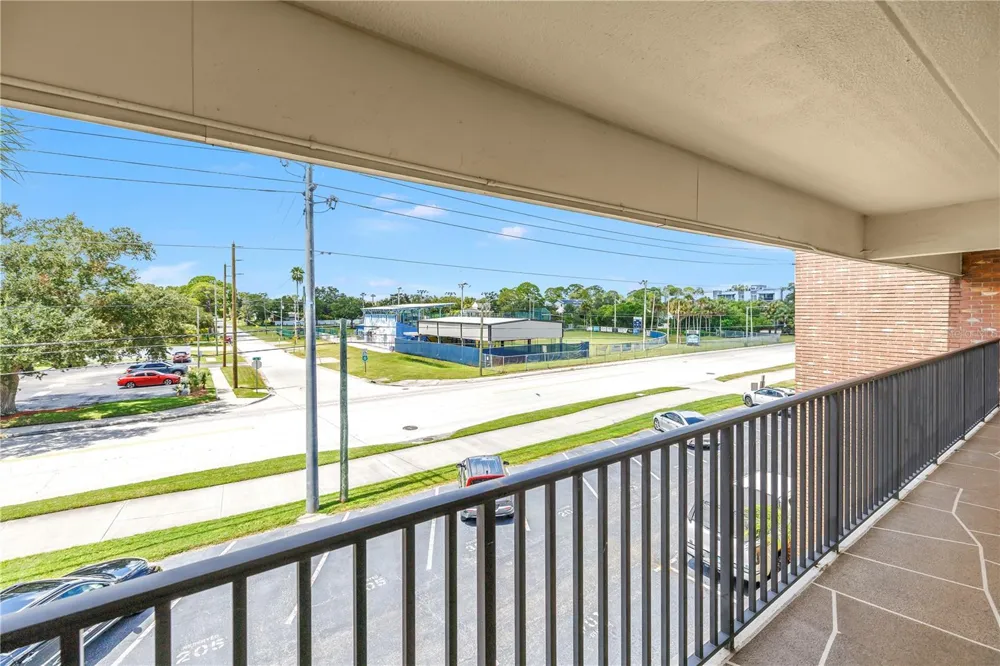 4435 1ST STREET NE #305 St Petersburg, FL 33703