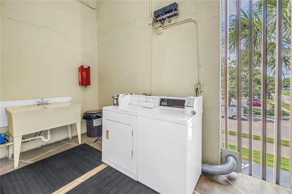 4435 1ST STREET NE #305 St Petersburg, FL 33703