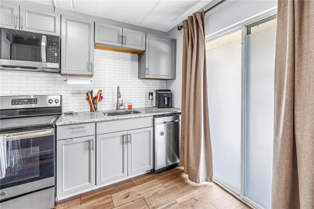 4435 1ST STREET NE #305 St Petersburg, FL 33703