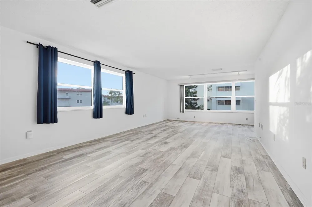 5603 80TH STREET #202 St Petersburg, FL 33709