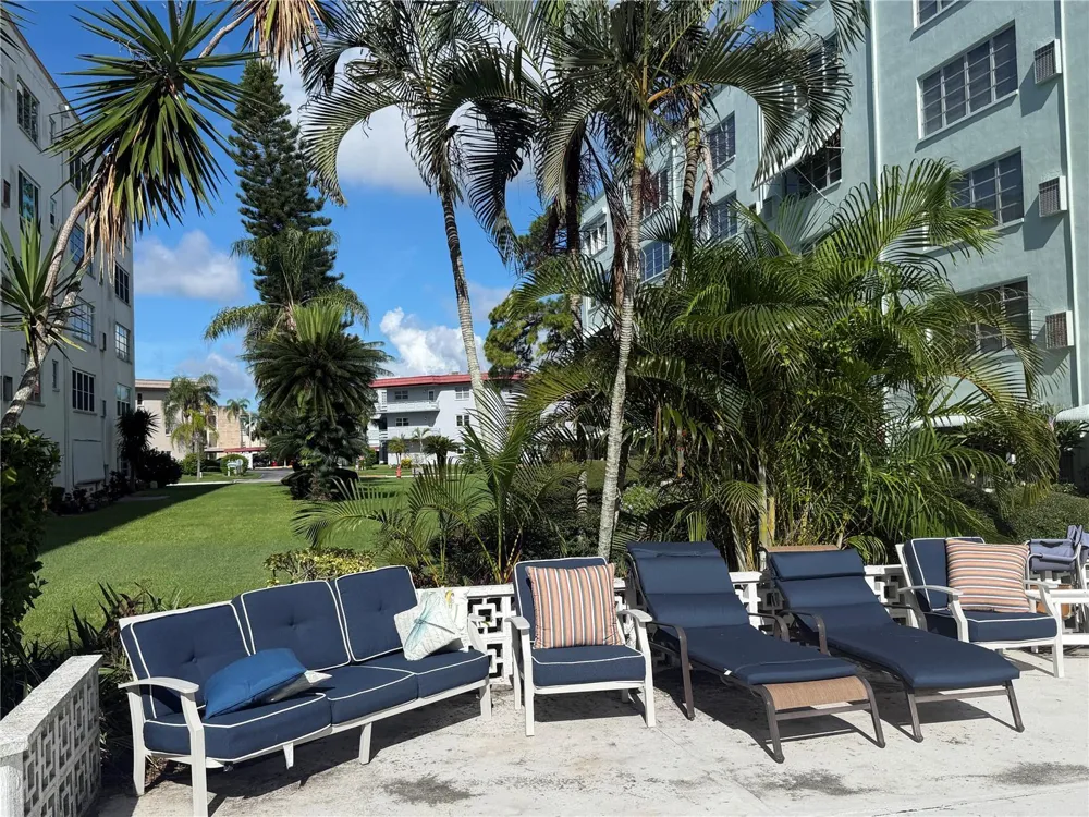 5603 80TH STREET #202 St Petersburg, FL 33709