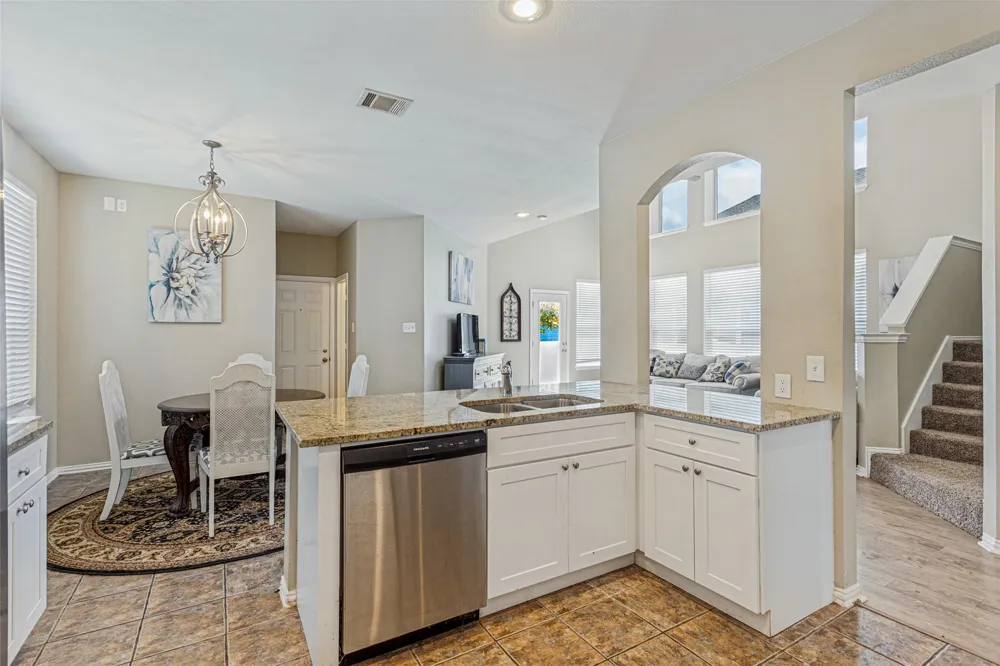 10216 Franklin Drive Providence Village, TX 76227