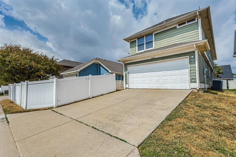 10216 Franklin Drive Providence Village, TX 76227