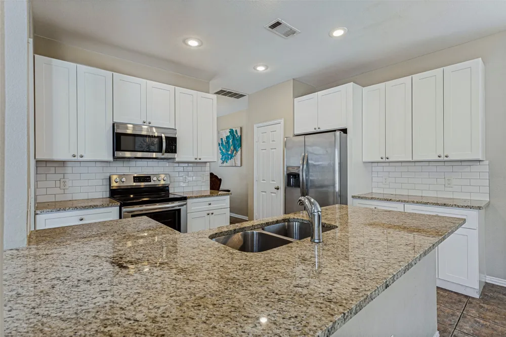 10216 Franklin Drive Providence Village, TX 76227