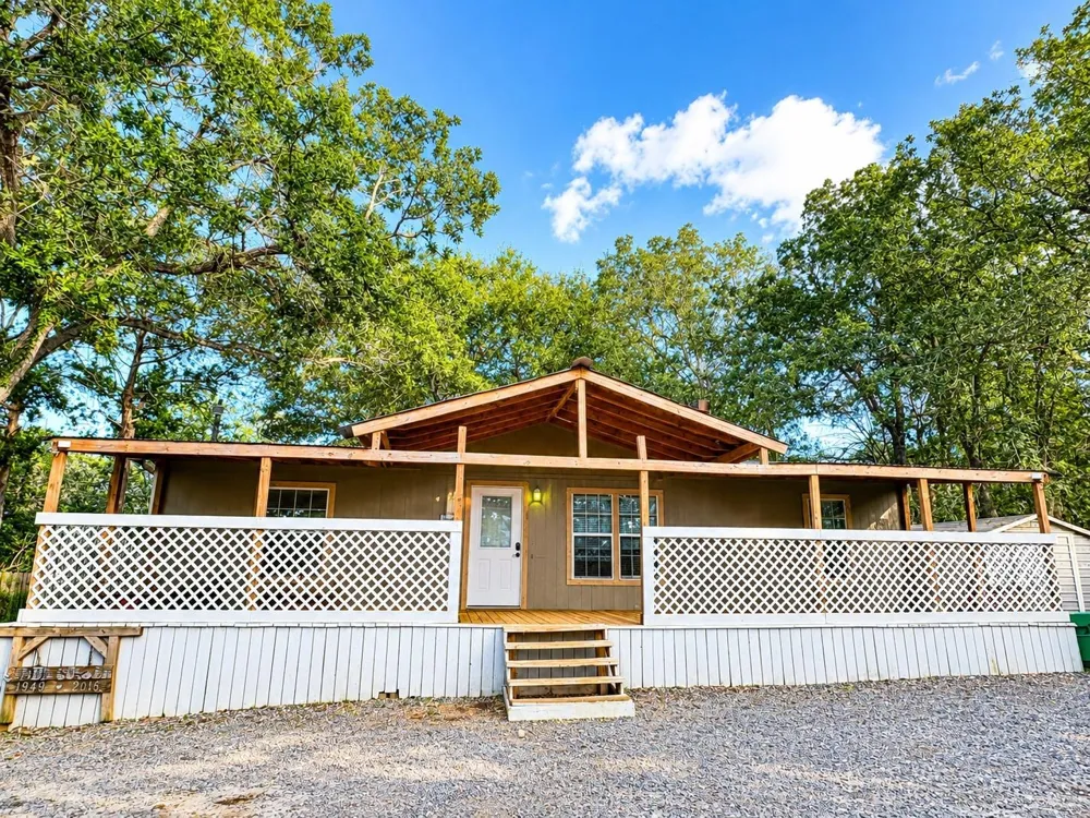 147 Alum Creek Drive Cedar Creek, TX 78612