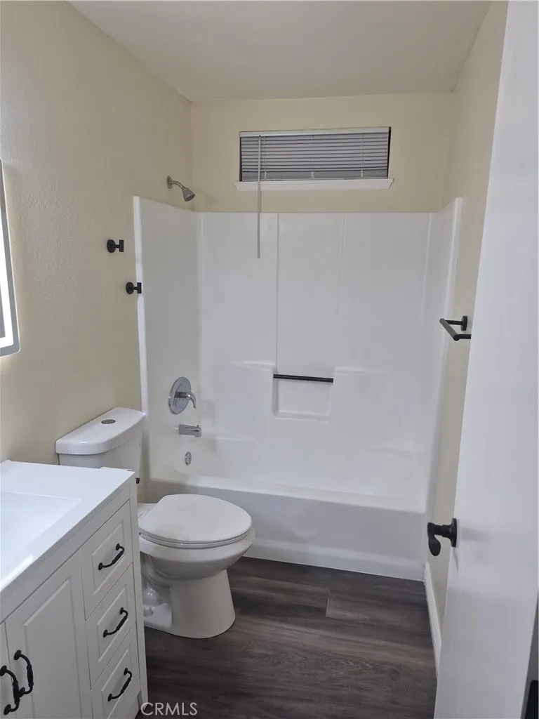 19145 Sheffield Hesperia, CA 92345