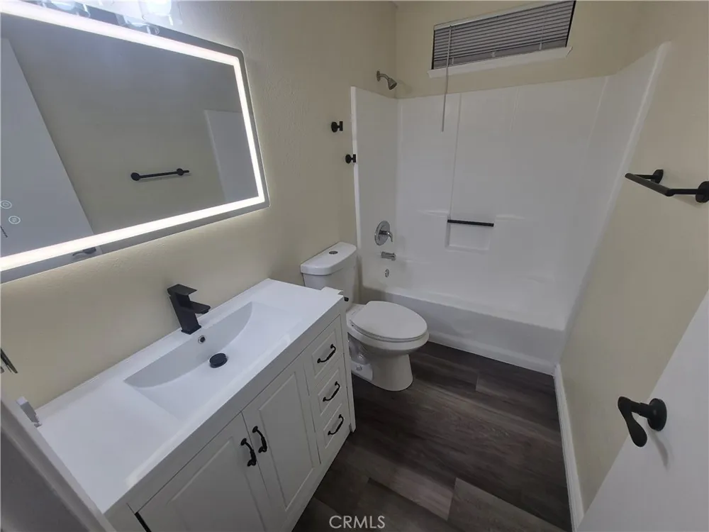 19145 Sheffield Hesperia, CA 92345