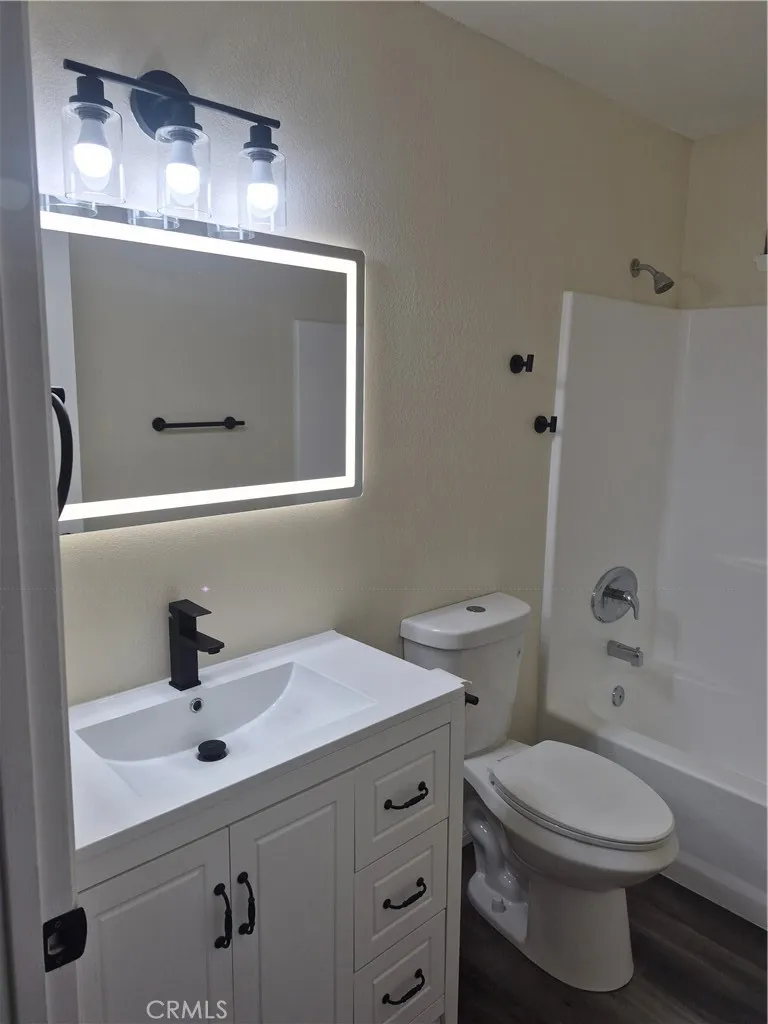19145 Sheffield Hesperia, CA 92345